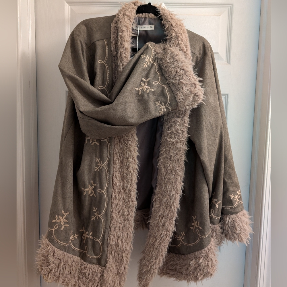 Rusttydustty Vegan Suede Boho Olive and Tan Faux Fur Floral Jacket Size 3XL
